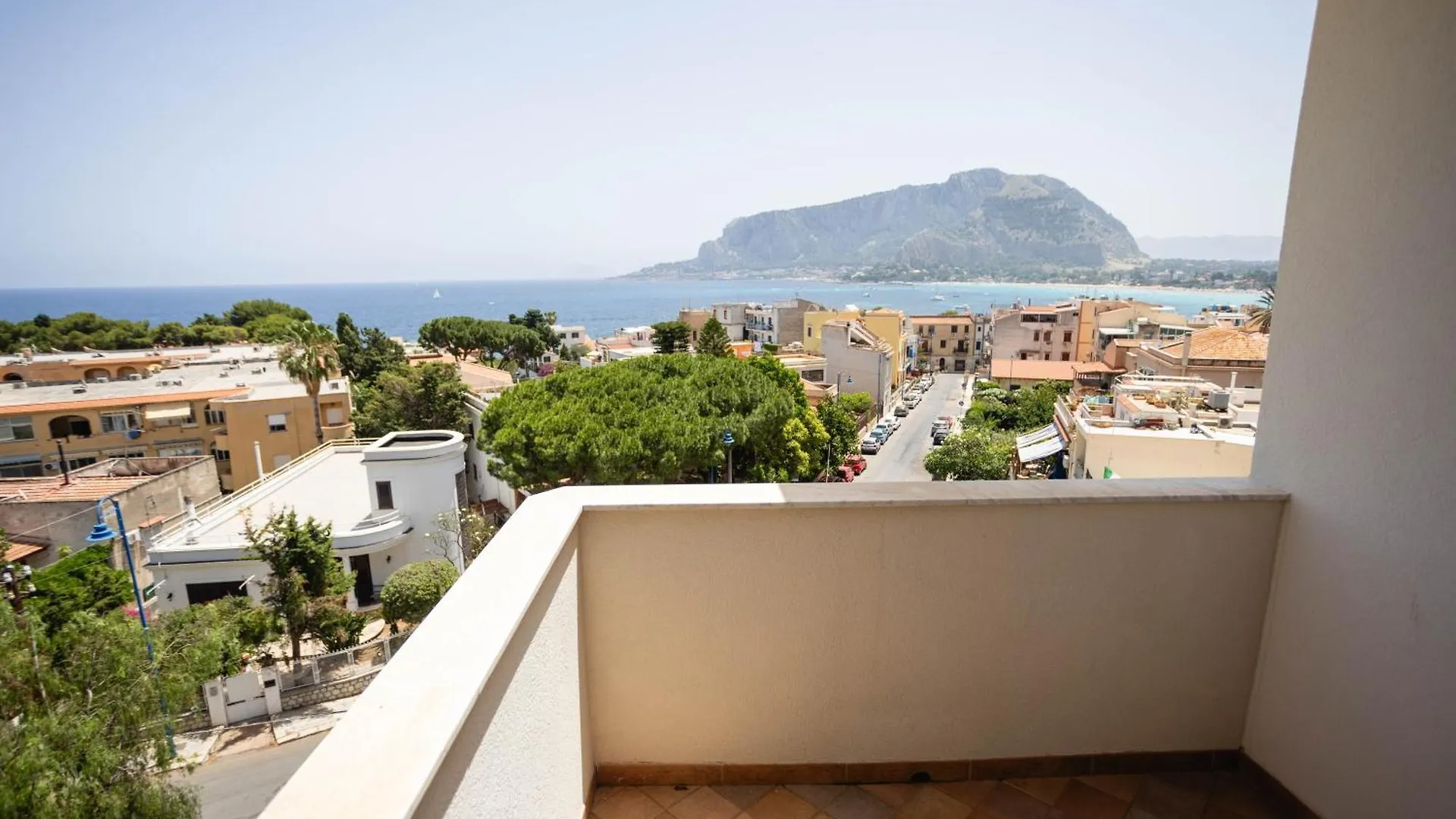 Mondello Glam Hotel & Terrace